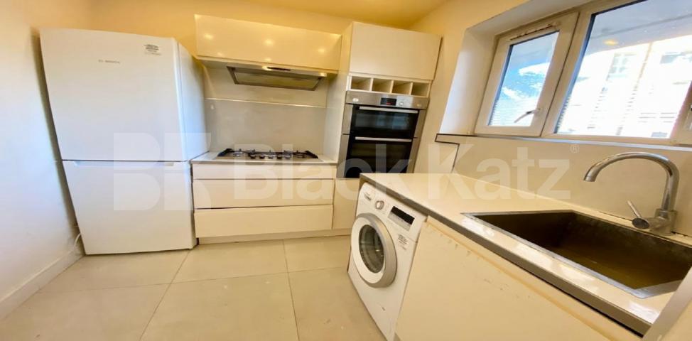 			LET , 1 Bedroom, 1 bath, 1 reception Ground Floor Flat			 Lochinvar street , Balham